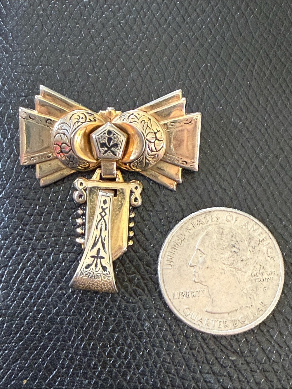 MCM Vintage Victorian Revival Taille D’Epargne Pin Brooch